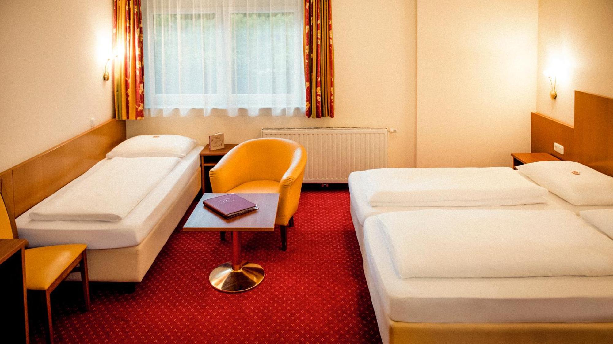 Der Kaiserhof Ried Ried im Innkreis Ngoại thất bức ảnh