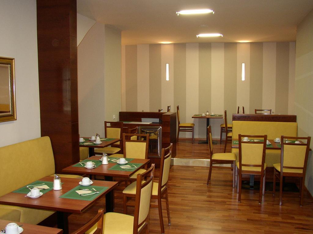 Der Kaiserhof Ried Ried im Innkreis Ngoại thất bức ảnh