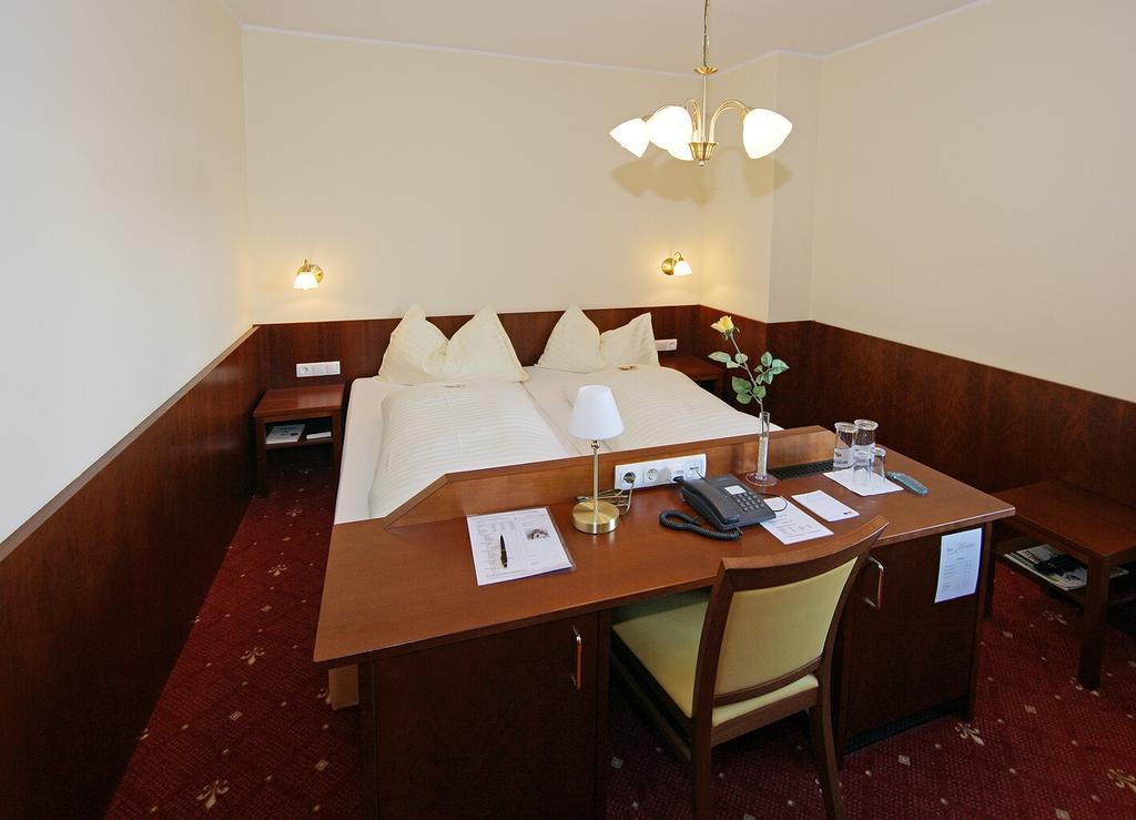 Der Kaiserhof Ried Ried im Innkreis Ngoại thất bức ảnh