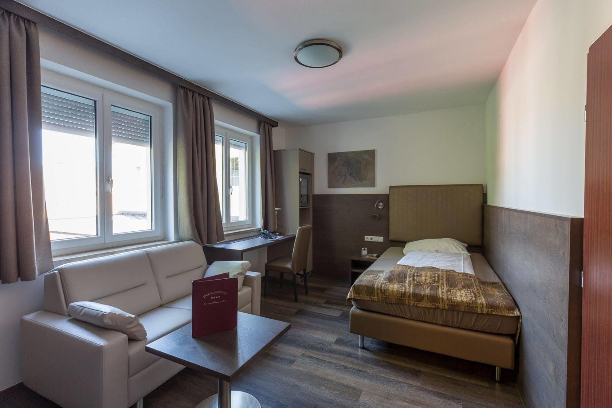 Der Kaiserhof Ried Ried im Innkreis Ngoại thất bức ảnh