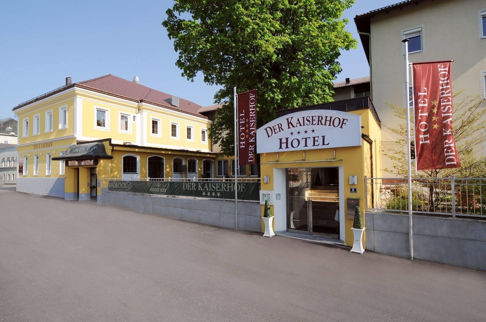 Der Kaiserhof Ried Ried im Innkreis Ngoại thất bức ảnh