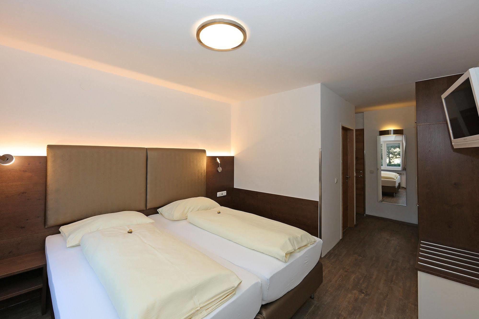 Der Kaiserhof Ried Ried im Innkreis Ngoại thất bức ảnh